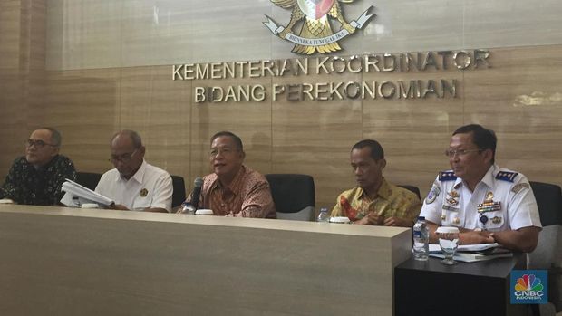 Darmin: Kemenhub Sebut Sulit Selesaikan Tarif Tiket Pesawat