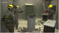Ada 7 tema berbeda yang disiapkan oleh Axe Rage Rooms. Mulai dari tema class room, freestyle room, kitchen room, office room, couples room, parties room, dan axe vr rageroom (Reuters)  