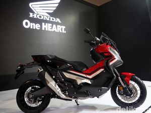 Weleh, Skutik Setengah Miliar Honda Sudah Dipesan 10 Orang