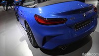 Jumlah unit mobil berperforma tinggi ini juga mendapatkan kuota terbatas. Untuk di Indonesia BMW Z4 hanya tersedia sebanyak 20 unit.