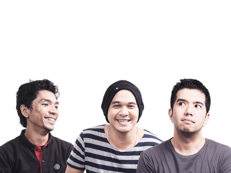 Menikmati Proses Bersama Payung Teduh Lewat Nanti Menikmati Proses Bersama Payung Teduh Lewat Nanti