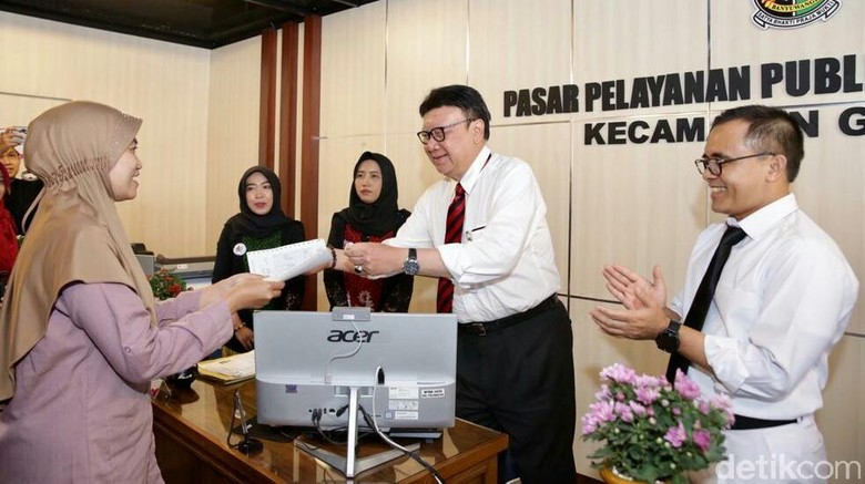 Pasar Pelayanan Publik di Banyuwangi Diresmikan, Pertama di Indonesia Pasar Pelayanan Publik di Banyuwangi Diresmikan, Pertama di Indonesia