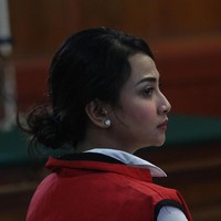 Tidak lama setelah pacaran dengan Bibi, Vanessa Angel ditangkap polisi pada Januari 2019. Vanessa terjerat kasus prostitusi. Saat sang kekasih terlibat kasus tersebut, Bibi ternyata tak meninggalkannya. Foto: ANTARA FOTO/Moch Asim