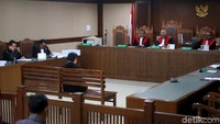 Uang suap itu menurut jaksa diterima untuk mempengaruhi putusan Tamin Sukardi yang saat itu berstatus terdakwa. Tamin ketika itu terjerat kasus terkait pengalihan tanah negara/milik PTPN II kepada pihak lain seluas 106 hektare eks HGU PTPN II Tanjung Morawa di Pasar IV Desa Helvetia, Kabupaten Deli Serdang.