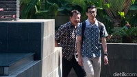 Direktur Utama PT Pembangkitan Jawa Bali (PJB) Iwan Agung Firstantara juga memenuhi panggilan untuk diperiksa sebagai saksi.