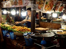 Bangkok Tertibkan Trotoar, Street Food Terancam Tergusur