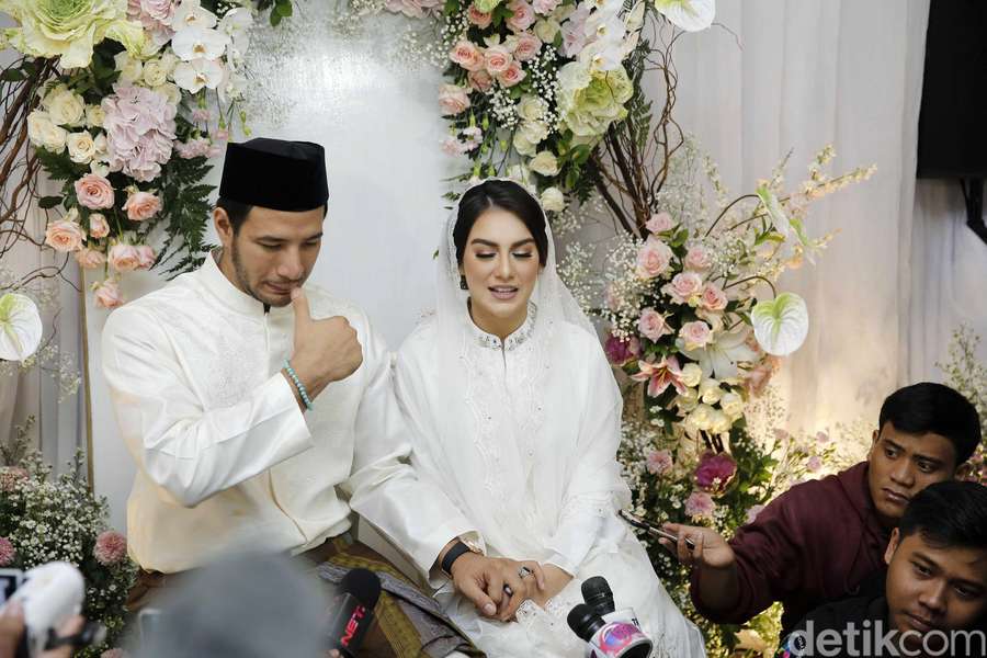 Otw Nikah Senyum Bahagia Ammar Zoni Dan Irish Bella