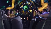 Disneyland Hong Kong pun punya wahana interaktif yang mengajak pengunjung untuk berperang di dunia Ant Man. Pengunjung bisa bertempur bersama Ant-Man dan The Wasp saat mereka menyusut menjadi seukuran semut. Mau Coba? (dok. HKDL)