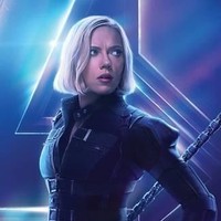 Dan inilah penampilan paling beda Black Widow dari seluruh film Marvel yang dibintanginya. Scarlett Johansson tampil dengan rambut bob pendek berwarna pirang platinum. Ada alasan kenapa rambutnya yang identik berwarna merah berubah drastis. Hal ini berkaitan dengan perannya di film Captain America Civil War di mana Natasha Romanoff aka Black Widow membantu Captain America melarikan diri dari pemerintah, sehingga dia harus menyamarkan penampilannya. Foto: Dok. Marvel Studios