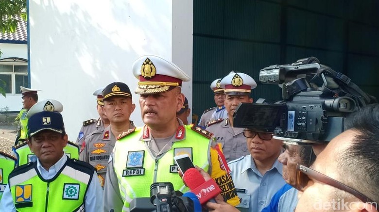 Kakorlantas Pastikan Perbaikan Jalur Mudik Selesai H-10 Lebaran Kakorlantas Pastikan Perbaikan Jalur Mudik Selesai H-10 Lebaran