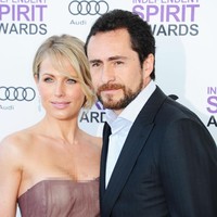 Stefanie adalah istri dari aktor Demian Bichir. Ini menjadi momen tersedih dan tersulit bagi kami dan kami tidak tahu berapa lama waktu yang diperlukan bagi kami untuk mengatasi rasa sakit ini, begitu penjelasan aktor Demian Bichir yang memberitahukan bahwa istrinya telah meninggal di Instagramnya, Rabu (25/4/2019).  Foto: Getty Images