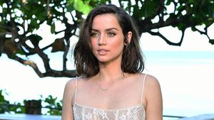 Potret Ana de Armas, Pacar Baru Ben Affleck yang Lebih Muda 16 Tahun