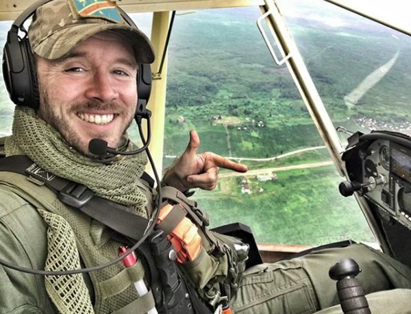 Ternyata, Mussa bukanlah satu-satunya simpanse yang diselamatkan Anthony. Dia sering terbang membawa hewan liar dan memantaunya dari ketinggian. (anthonycaere/Instagram) Ternyata, Mussa bukanlah satu-satunya simpanse yang diselamatkan Anthony. Dia sering terbang membawa hewan liar dan memantaunya dari ketinggian. (anthonycaere/Instagram)