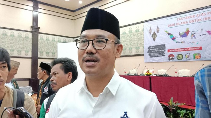 Relawan Arus Baru Indonesia (ARBI), relawan Arus Baru Indonesia (ARBI) syukuran pemilu damai, relawan maruf amin