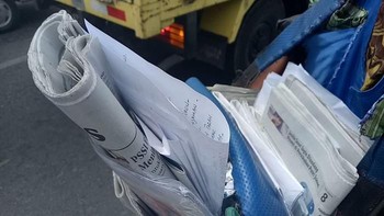 Media cetak seperti koran dan majalah mulai tergeser oleh smartphone. Foto: Grasella Sofia Mingkid