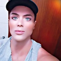 Sering mengunggah foto-fotonya di Instagram, Ken pun meraup popularitas. Kini ia memiliki 135 ribu followers di Instagram.  Foto: Instagram/mauriciogaldioficial