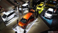 Sebagai hajatan otomotif tahunan yang diselenggarakan oleh Dyandra Promosindo, rata-rata merek yang ikut pameran Telkomsel IIMS 2019 meluncurkan produk baru, bahkan beberapa brand melakukan peluncuran perdana di dunia atau berstatus world premiere.