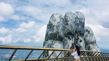 Panjangnya Golden Bridge adalah 150 meter. Foto: reviewdanang via Bored Panda