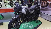 Bicara soal harga, Benelli Leoncino 500 dibanderol dengan harga Rp 148 juta. Sedangkan Benelli TRK 502 X dijual dengan harga Rp 158 juta OTR Jakarta.