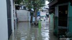Banjir di Cililitan Nyaris Capai Atap Rumah