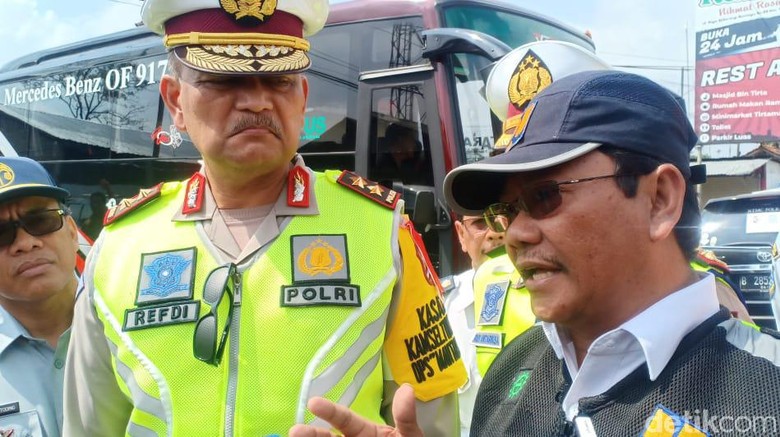 Korlantas Polri Prediksi Puncak Arus Mudik pada H-3 Lebaran Korlantas Polri Prediksi Puncak Arus Mudik pada H-3 Lebaran