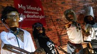 Museum kematian memiliki nama lengkap Museum Etnografi dan Pusat Kajian Kematian. Di sini wisatawan akan disuguhkan berbagai replika makam di Indonesia (Andrian Noor/dTraveler)