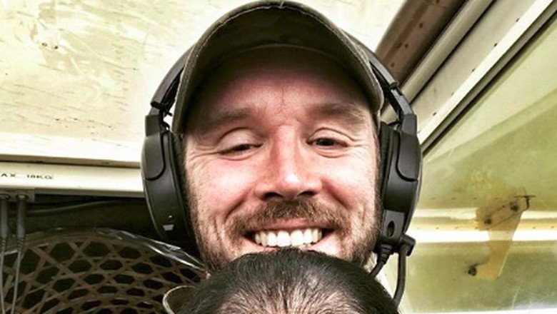 Anthony Caere bersama simpanse (anthonycaere/Instagram) Anthony Caere bersama simpanse (anthonycaere/Instagram)