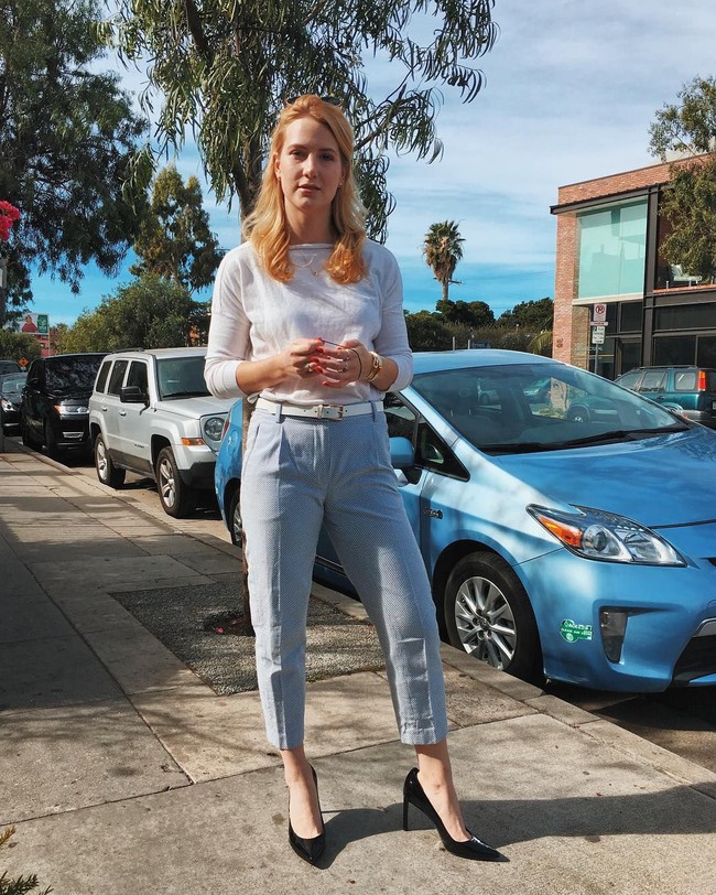 Salah satu tips bisnis dari Alix adalah selalu belajar dari kesalahan. Aku selalu menyimpan sebuah buku (untuk mencatat) kesalahan-kesalahan, ujarnya. Foto: Instagram @alixpeabody