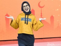 Heboh Video Makan Gurita yang Bergerak, Begini Klarifikasi Ria Ricis