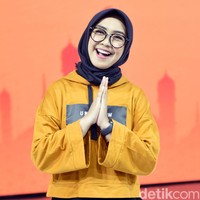 Ria Ricis yang memiliki lebih dari 12 juta subscriber di YouTube menjadi salah satu YouTuber dengan follower terbanyak se-Asia Tenggara. Estimasi pendapatan adik Oki Setiana Dewi ini Rp 1,2 miliar hingga Rp 18 miliar. Foto: Noel/detikFoto