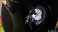 Harun juga sempat membahas mengenai harga motor listrik tersebut. Menurutnya harga motor listrik Gesits tidaklah kemahalan, bahkan lebih murah jika melihat motor listrik dari negara lain.