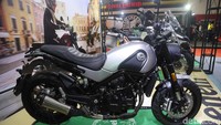 Jika TRK 502 mengusung gaya penjelajah, Leoncino 500 bergaya motor klasik Scrambler.
