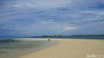 Foto: Fenomena Laut Terbelah di Lombok