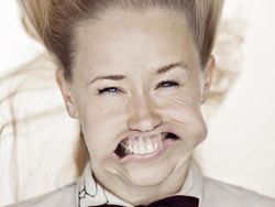 Aneh dan Kocak, Foto Portrait Angin Super Kencang