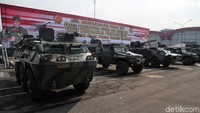 Ada sejumlah alutsista milik TNI yang turut ditampilkan di apel pengamanan pasca Pemilu Serentak 2019.