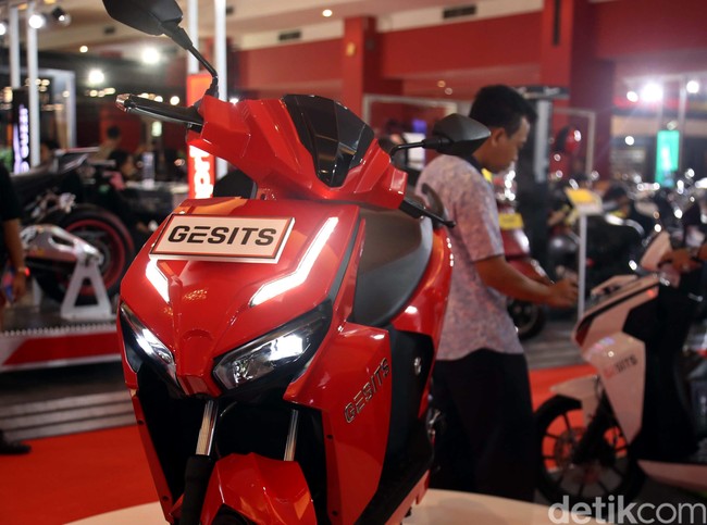 Berita Populer: Angkot Suzuki Bermesin Ertiga, Lika-liku Gesits
