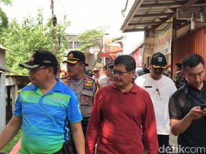 Tinjau Banjir Pejaten Timur, Walkot Minta Warga di Bantaran Kali Mau Pindah