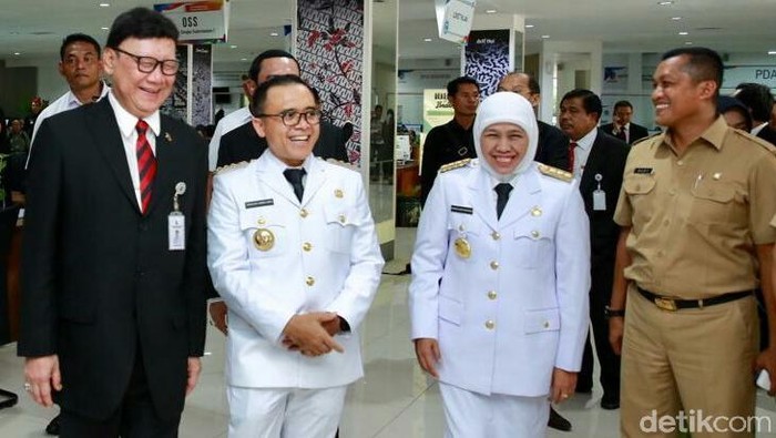 Gubernur Khofifah, Bupati Anas dan Mendagri Tjahjo Kumolo