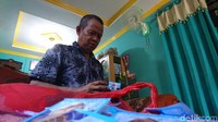 Setiap 1 atau 2 jam sekali, ia wajib menelan 2 butir obat. Atau, kata dia, setiap dirasa kepalanya hendak kumat ia langsung meminum obat. Kalau kepalanya sakit Miing tak bisa mncegahnya dan sakitnya bisa lama.