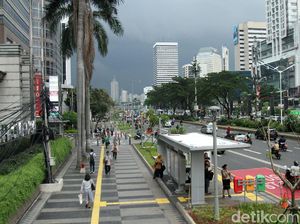 Sambut Natal, Pemprov DKI Tampilkan Christmas Carol di Sudirman-Thamrin