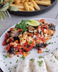 Nikmat! Fish and Chips dengan Paduan Nasi Kuning hingga Sambal Geprek