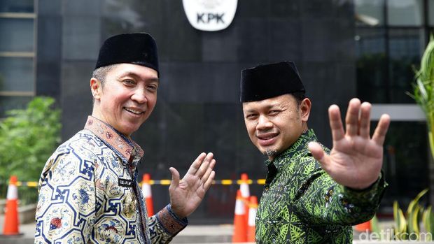 Wakil Wali Kota Bogor Dedie A Rachim (kiri).