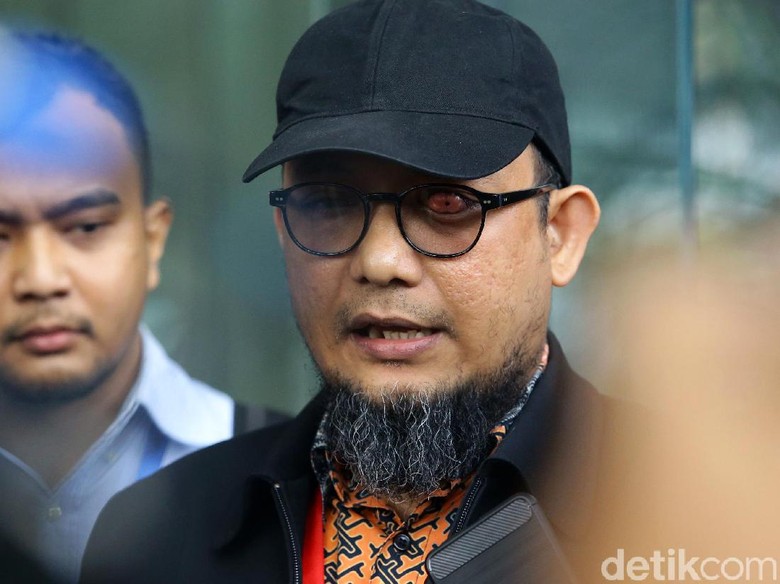 KPK Pasang Badan soal Kewenangan Novel Baswedan KPK Pasang Badan soal Kewenangan Novel Baswedan