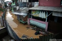 Penanganan Banjir Anies Baswedan: Dipuji Bima, Dikritik Dewan