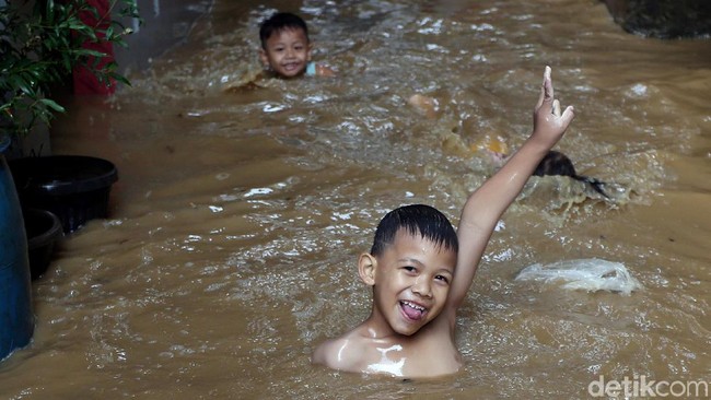 Daftar Proyek Anti Banjir dari Zaman Ahok sampai Anies