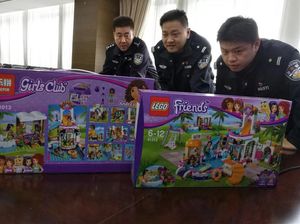 Digerebek Polisi, Ini Penampakan Pabrik LEGO KW