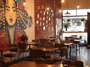 Kedai Kopi yang Pungut Biaya Tambahan Untuk Pria Ini Akan Ditutup