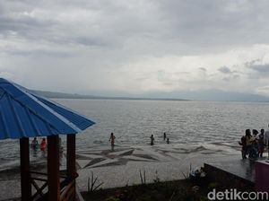Foto: Seperti Ini Pantai di Danau Toba