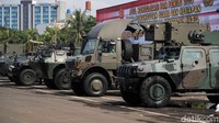 Sejumlah alutsista milik TNI nampak terparkir di kawasan JIExpo Kemayoran, Jakarta, Jumat (26/4/2019).