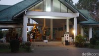 Di sini juga ada kuil untuk beribadah bagi penganut agama Buddha (Shinta/detikcom) 